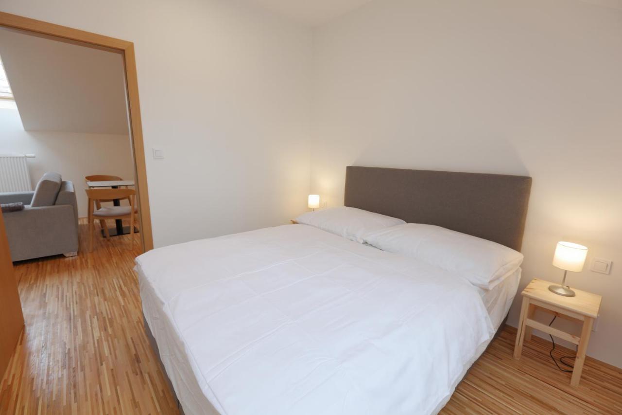 Apartmany U Kvetne Zahrady Kromeriz Bagian luar foto